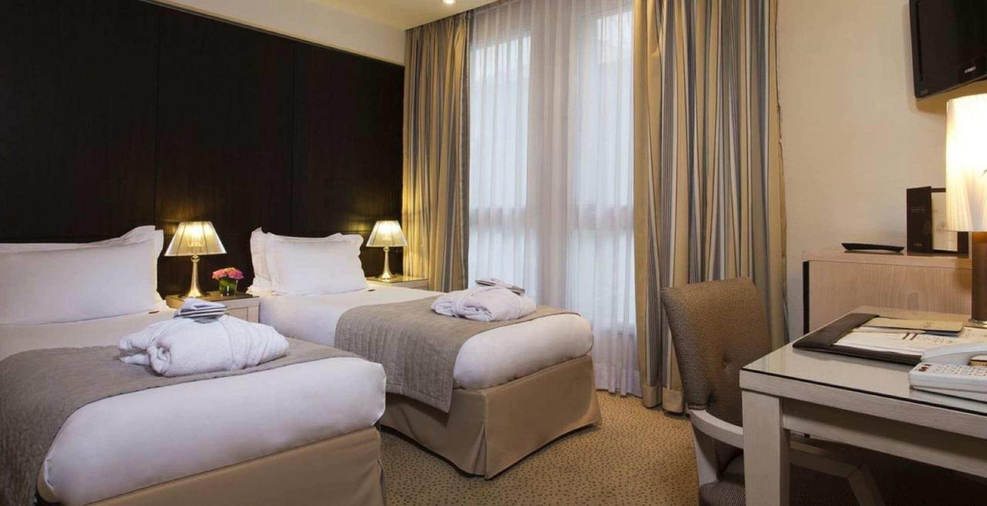Hotel Le Pera Paris Luaran gambar