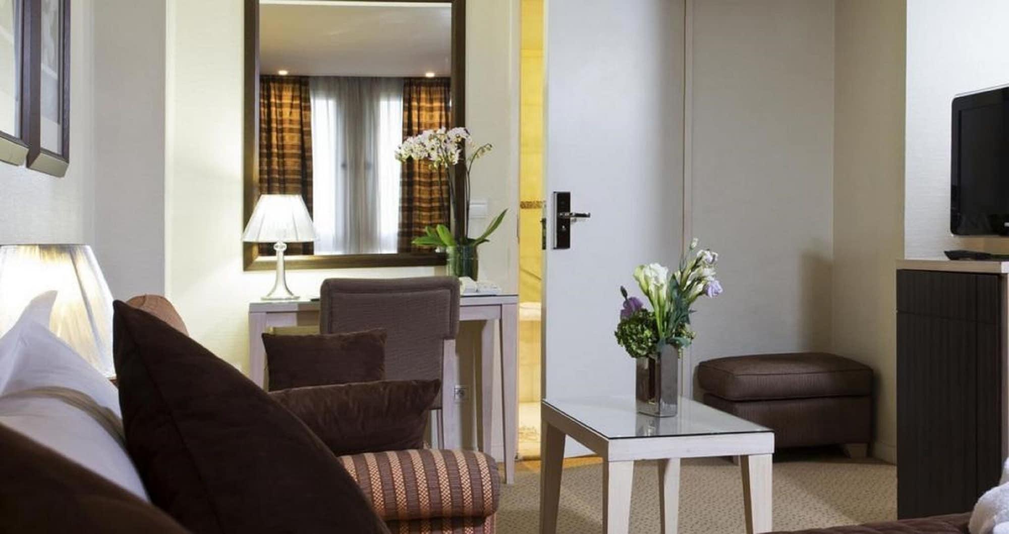 Hotel Le Pera Paris Luaran gambar