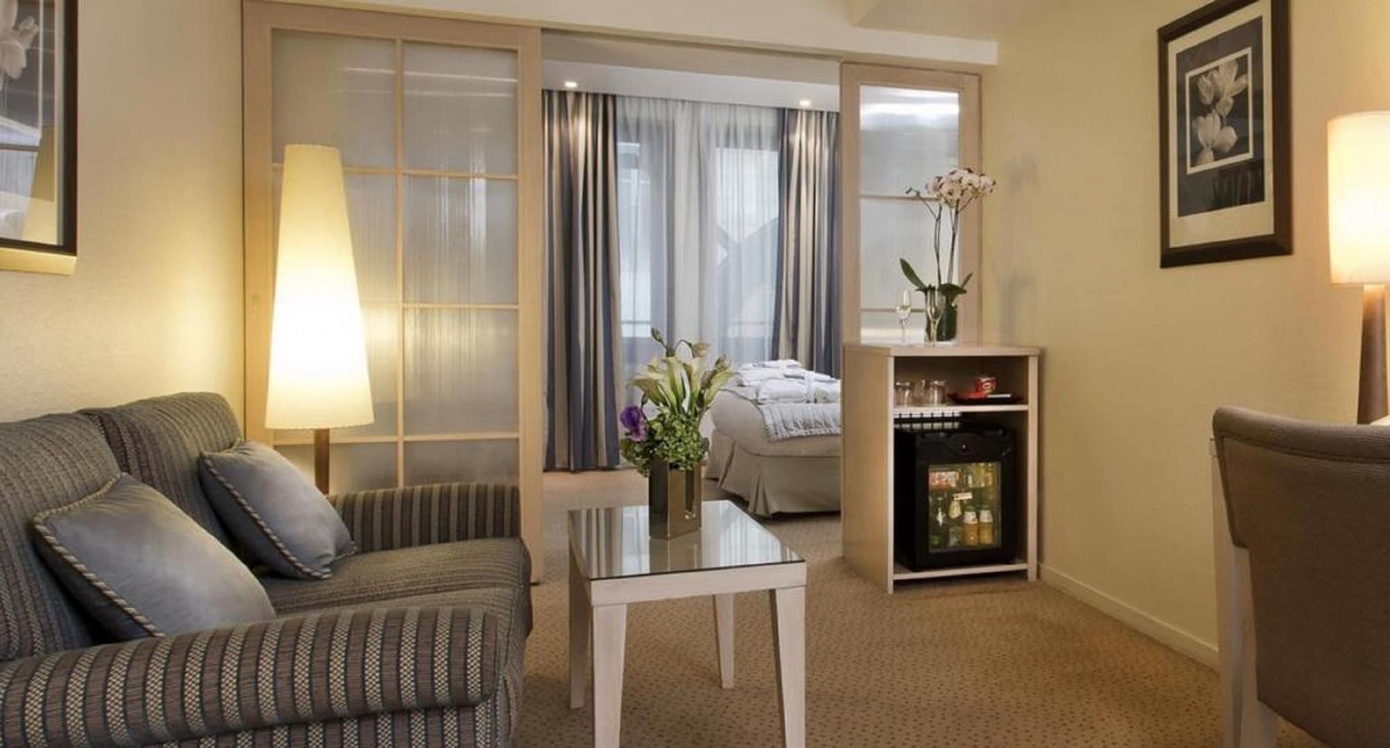 Hotel Le Pera Paris Bilik gambar