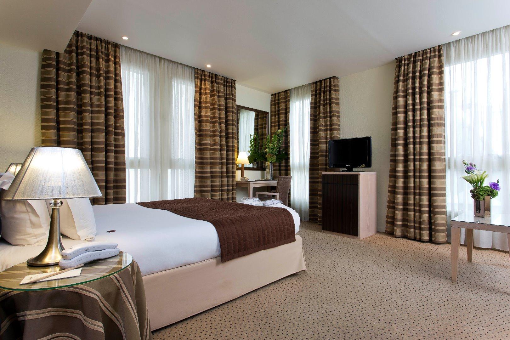 Hotel Le Pera Paris Luaran gambar