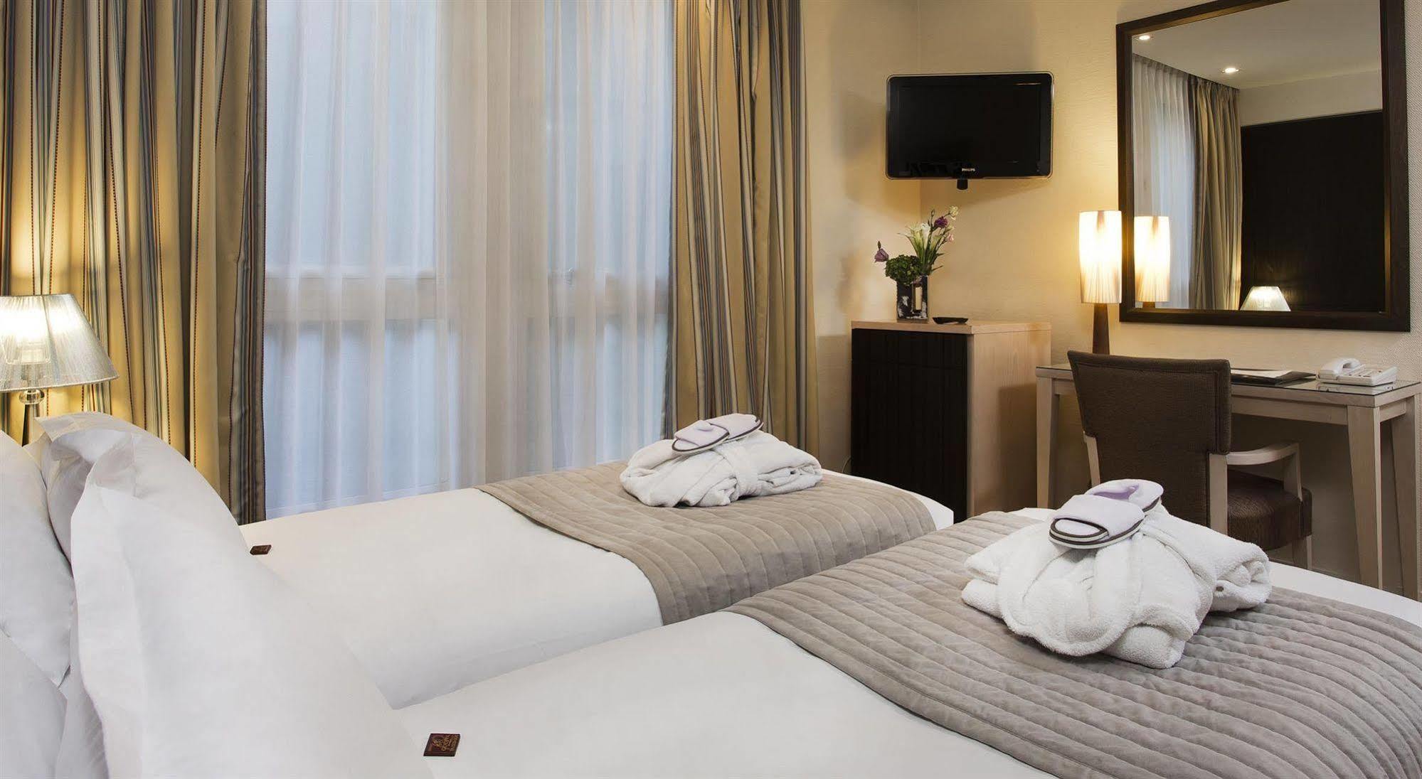 Hotel Le Pera Paris Bilik gambar